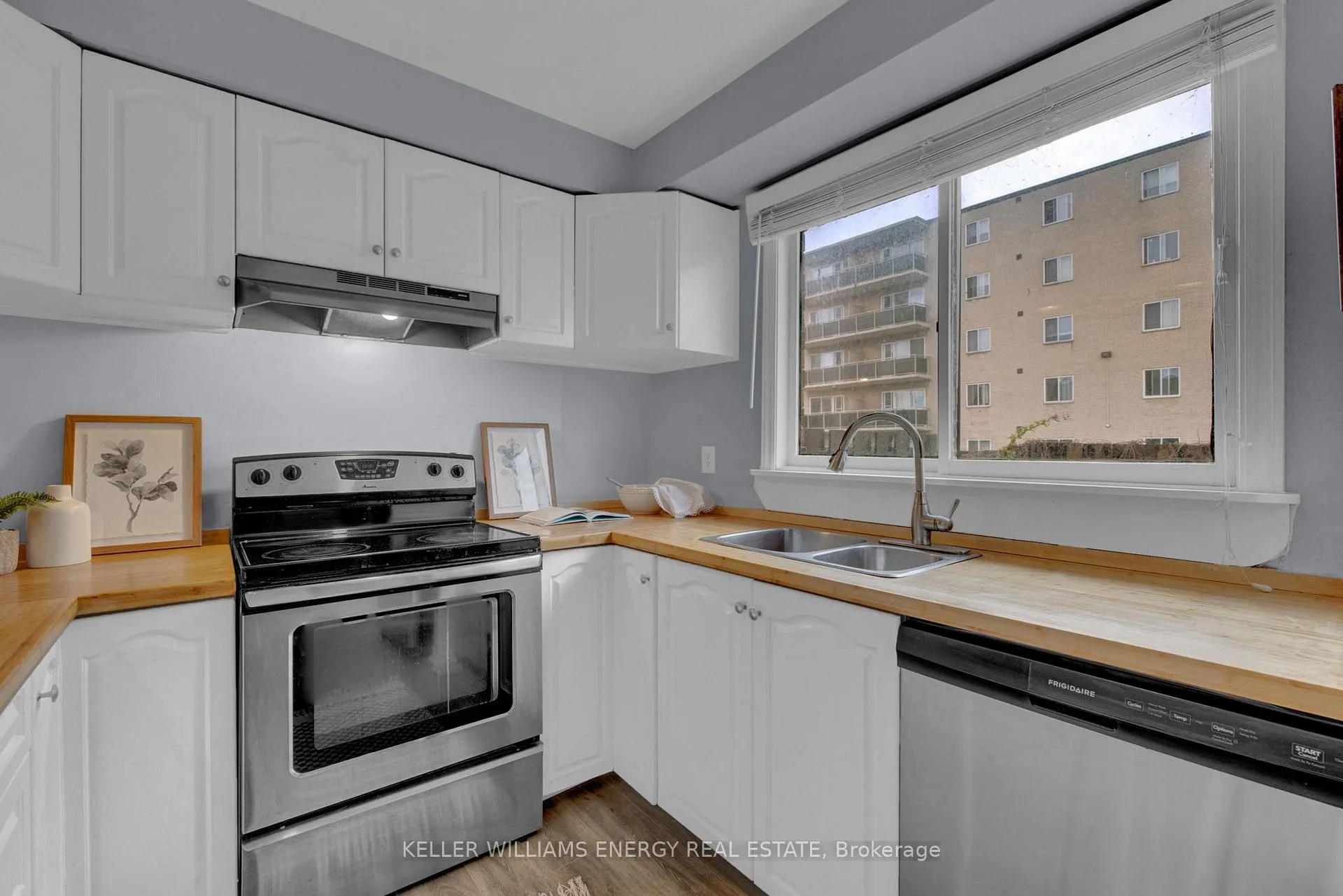 Photo 7 of Unit Unit#20, 960 Glen Street, Oshawa, Lakeview — HOMEH