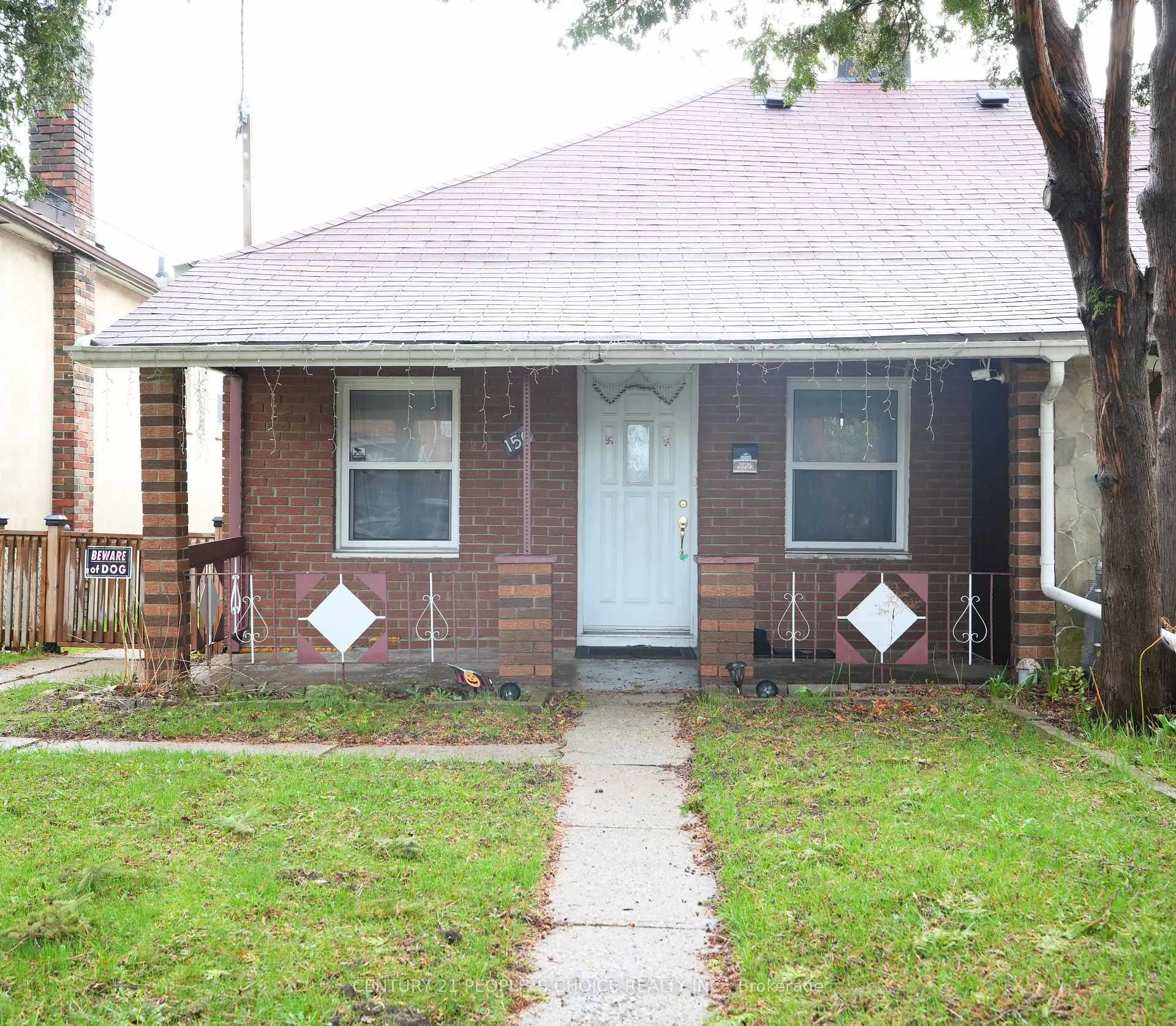 Front of 150 Spears Street
