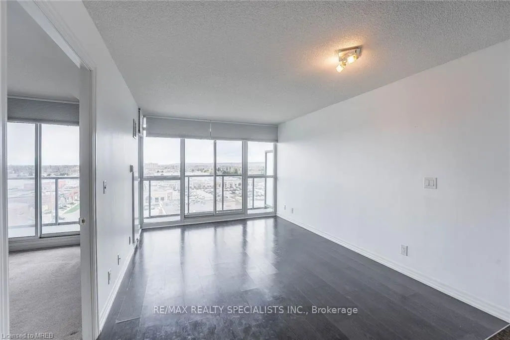 Photo 2 of Unit 705, 1940 Ironstone Drive, Burlington, Uptown — HOMEH