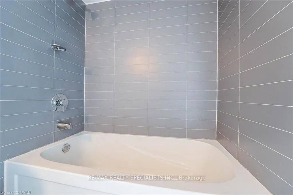 Photo 9 of Unit 705, 1940 Ironstone Drive, Burlington, Uptown — HOMEH