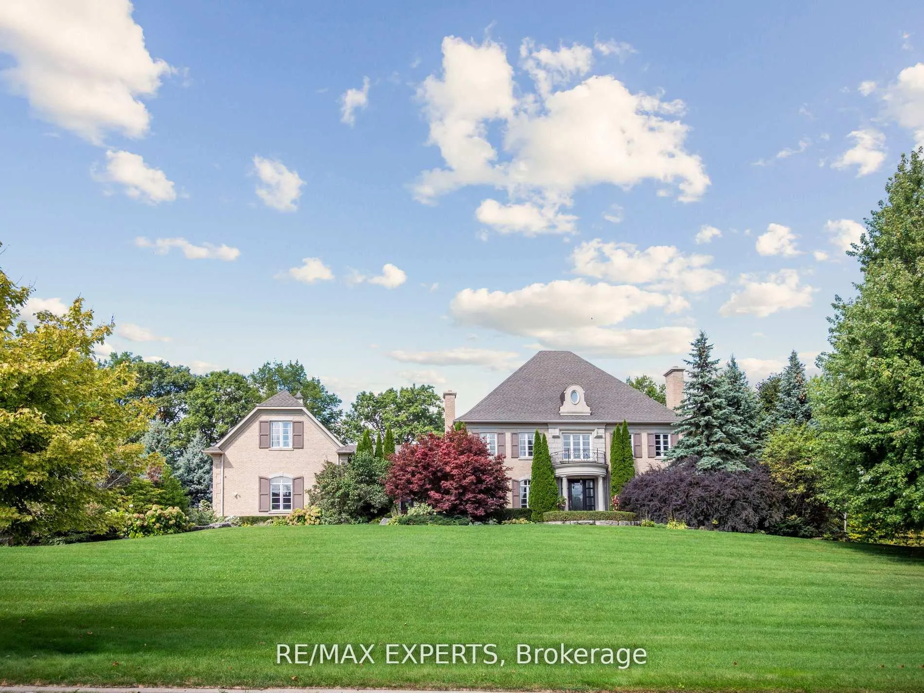 Photo 3 of 105 Eden Vale Drive S, King, Rural King — HOMEH