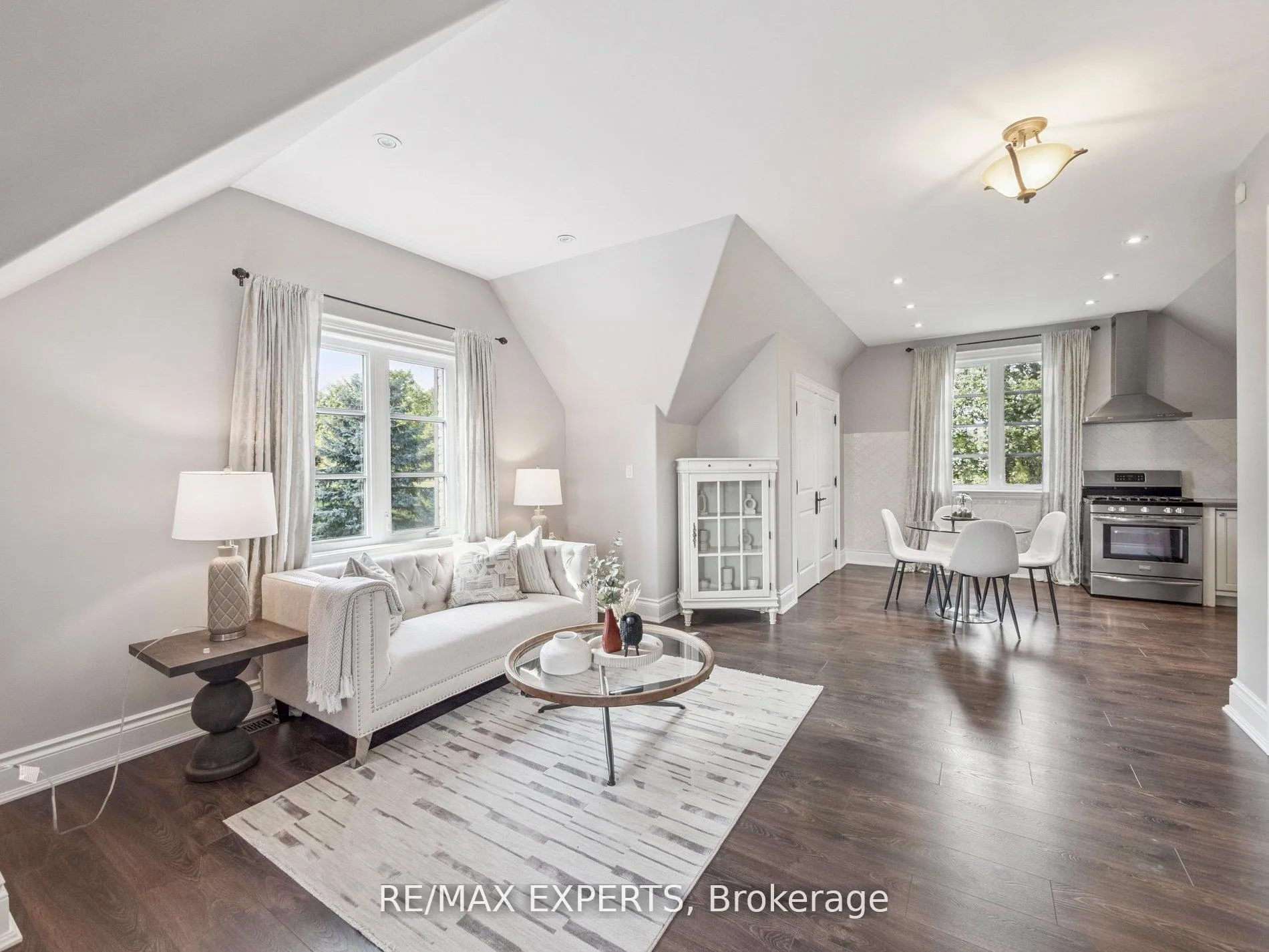 Photo 16 of 105 Eden Vale Drive S, King, Rural King — HOMEH