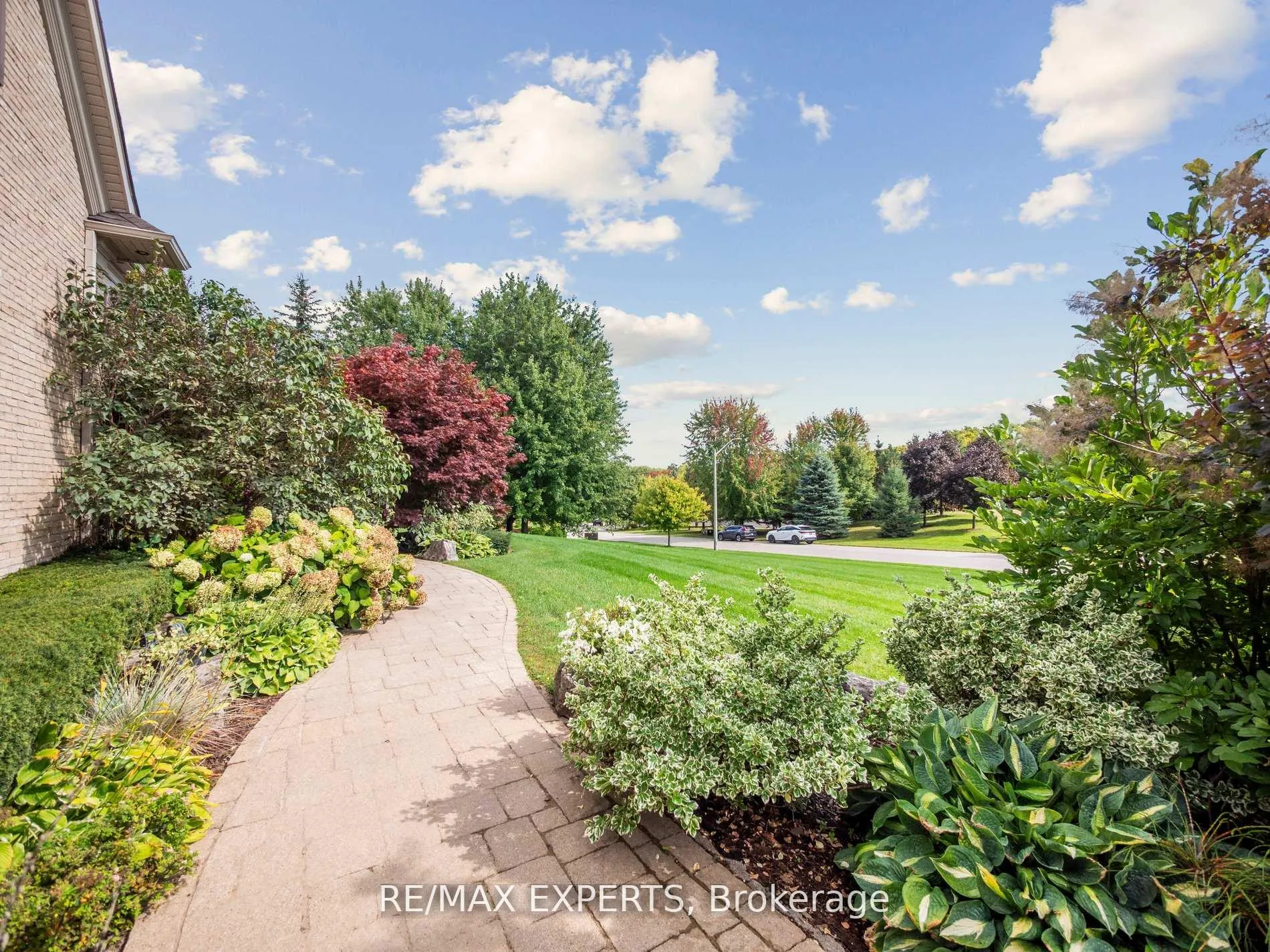 Photo 42 of 105 Eden Vale Drive S, King, Rural King — HOMEH