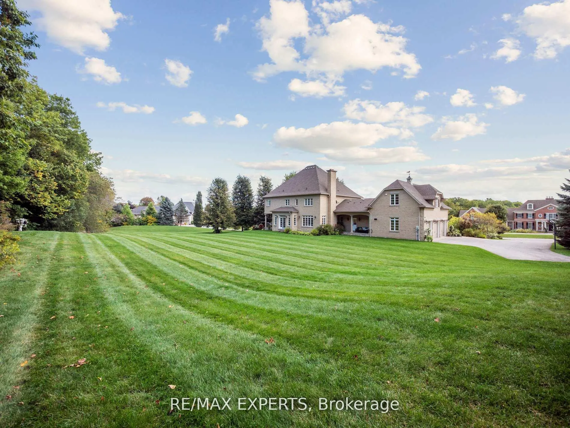 Photo 45 of 105 Eden Vale Drive S, King, Rural King — HOMEH