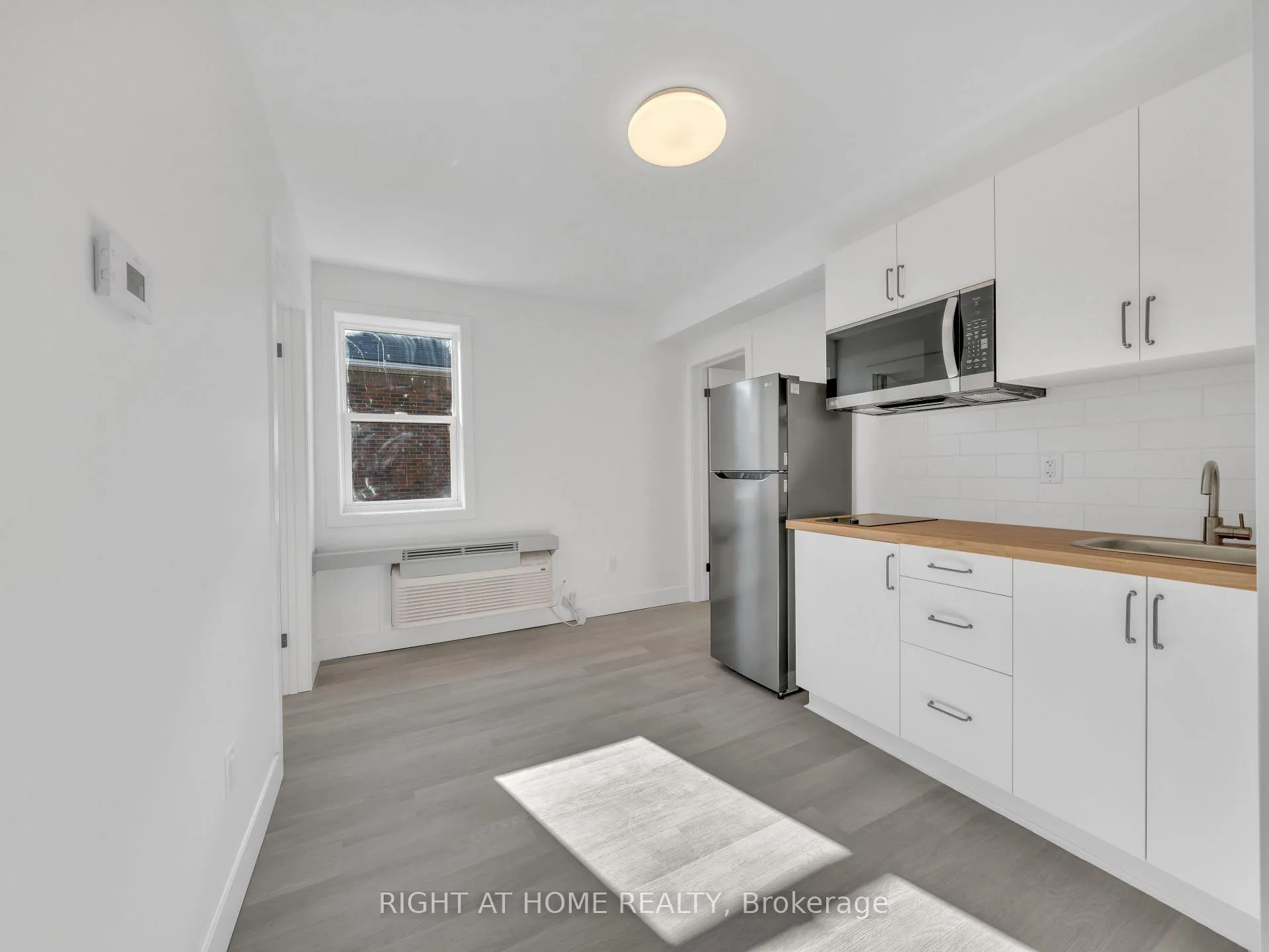 Photo 3 of Unit 202, 1804 Drouillard Road, Windsor — HOMEH