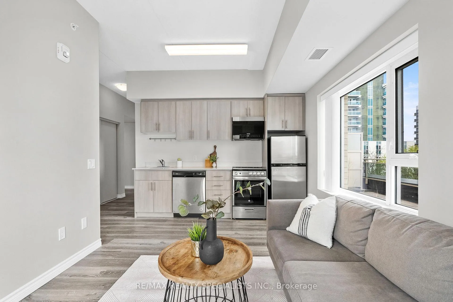 Photo 9 of Unit 805, 246 Lester Street, Waterloo, Beechwood/University — HOMEH