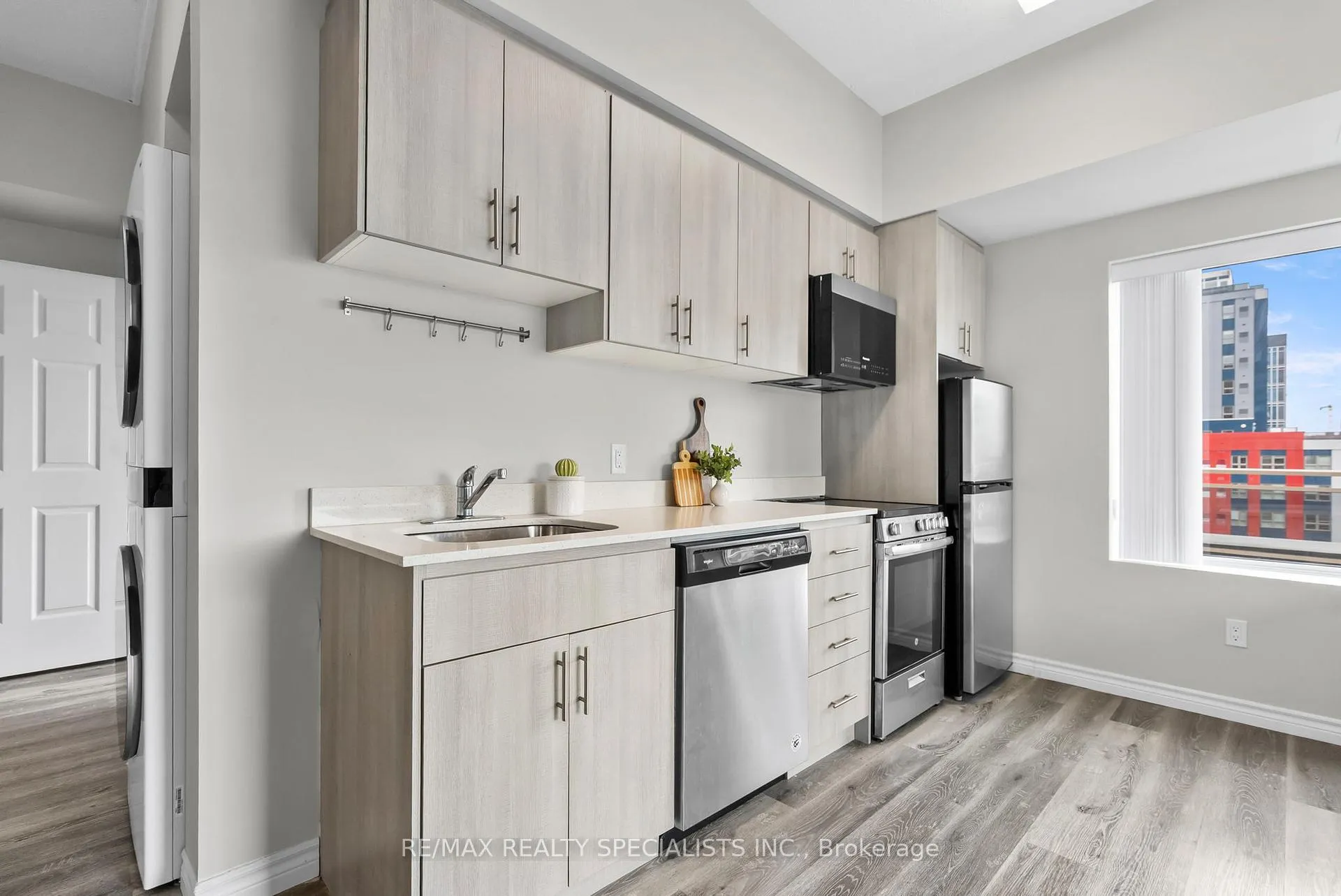 Photo 12 of Unit 805, 246 Lester Street, Waterloo, Beechwood/University — HOMEH