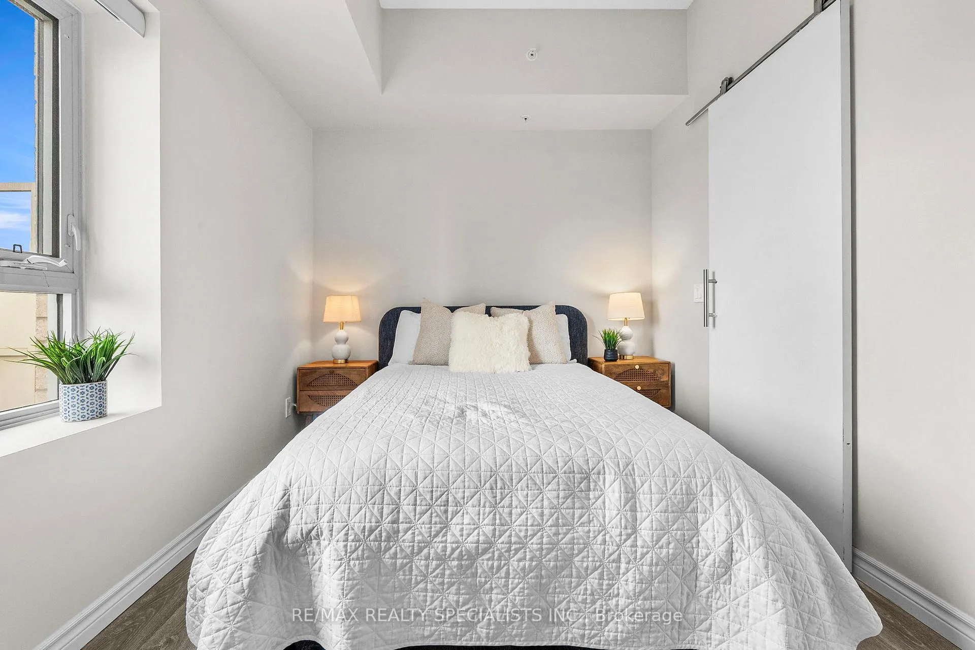 Photo 16 of Unit 805, 246 Lester Street, Waterloo, Beechwood/University — HOMEH