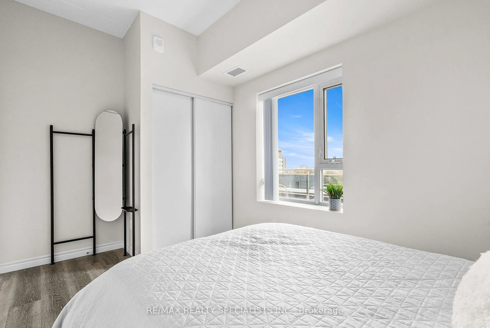 Photo 17 of Unit 805, 246 Lester Street, Waterloo, Beechwood/University — HOMEH