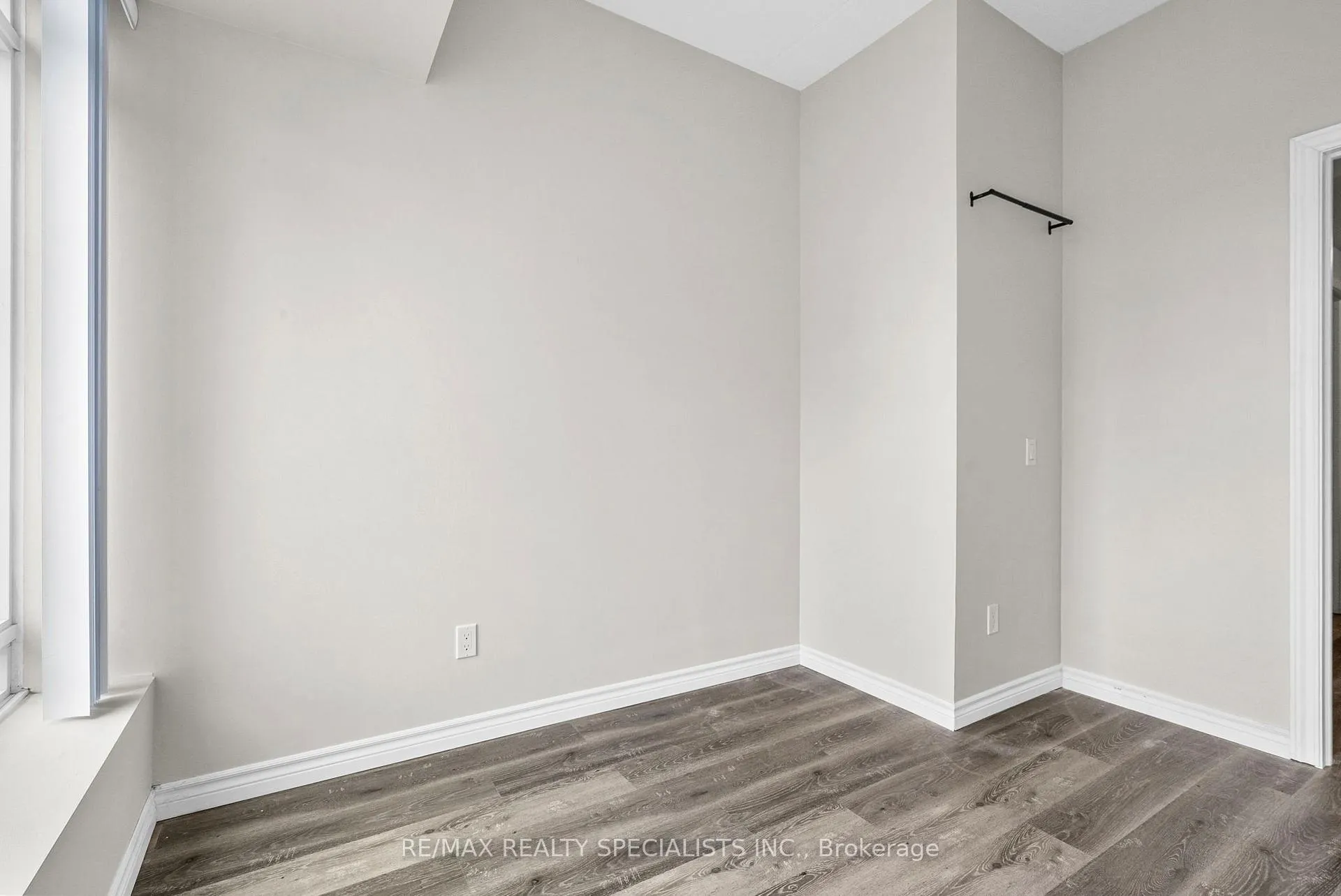 Photo 21 of Unit 805, 246 Lester Street, Waterloo, Beechwood/University — HOMEH