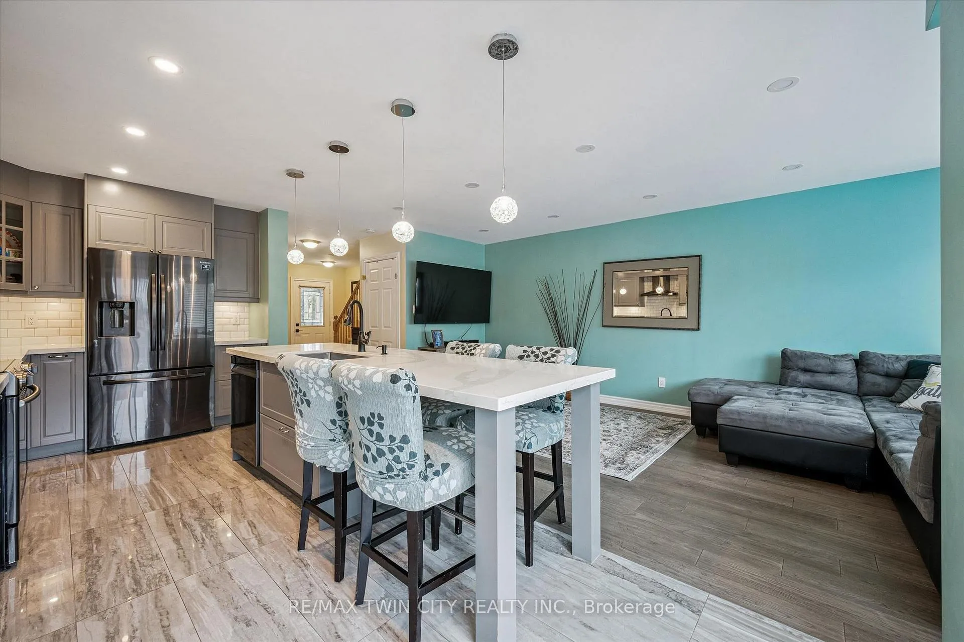 Photo 10 of 116 Kerwood Drive, Cambridge — HOMEH