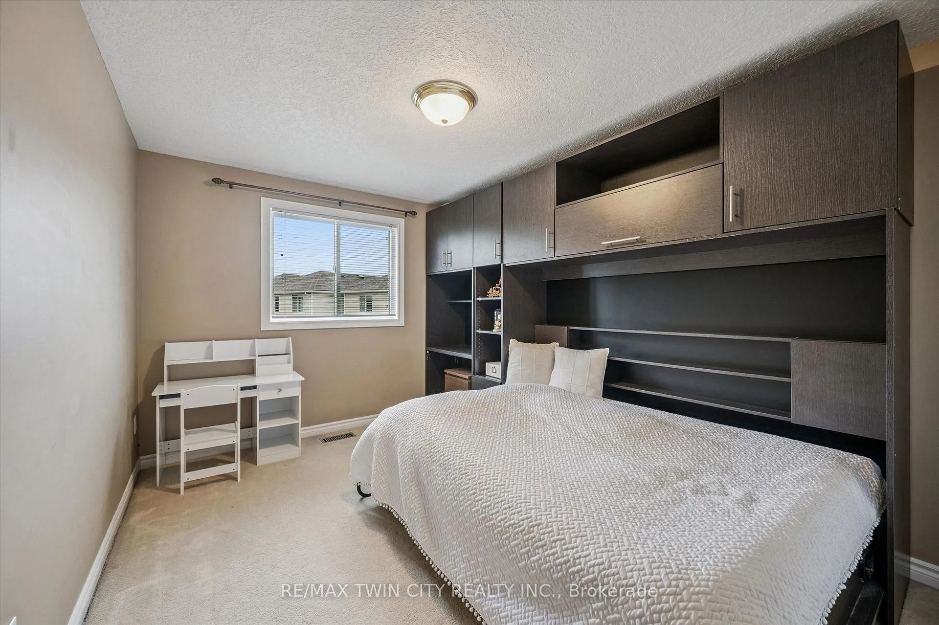 Photo 18 of 116 Kerwood Drive, Cambridge — HOMEH