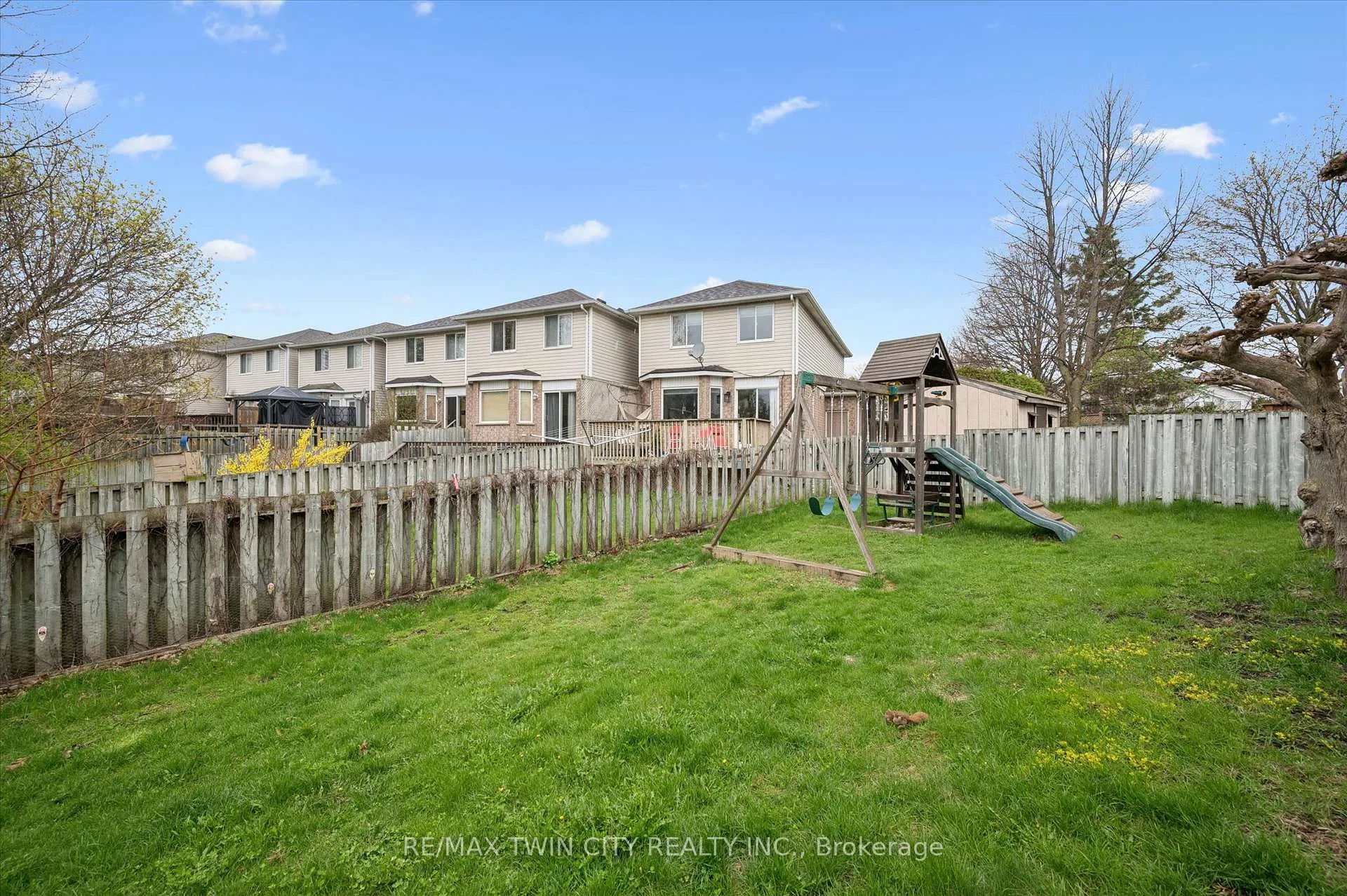 Photo 28 of 116 Kerwood Drive, Cambridge — HOMEH