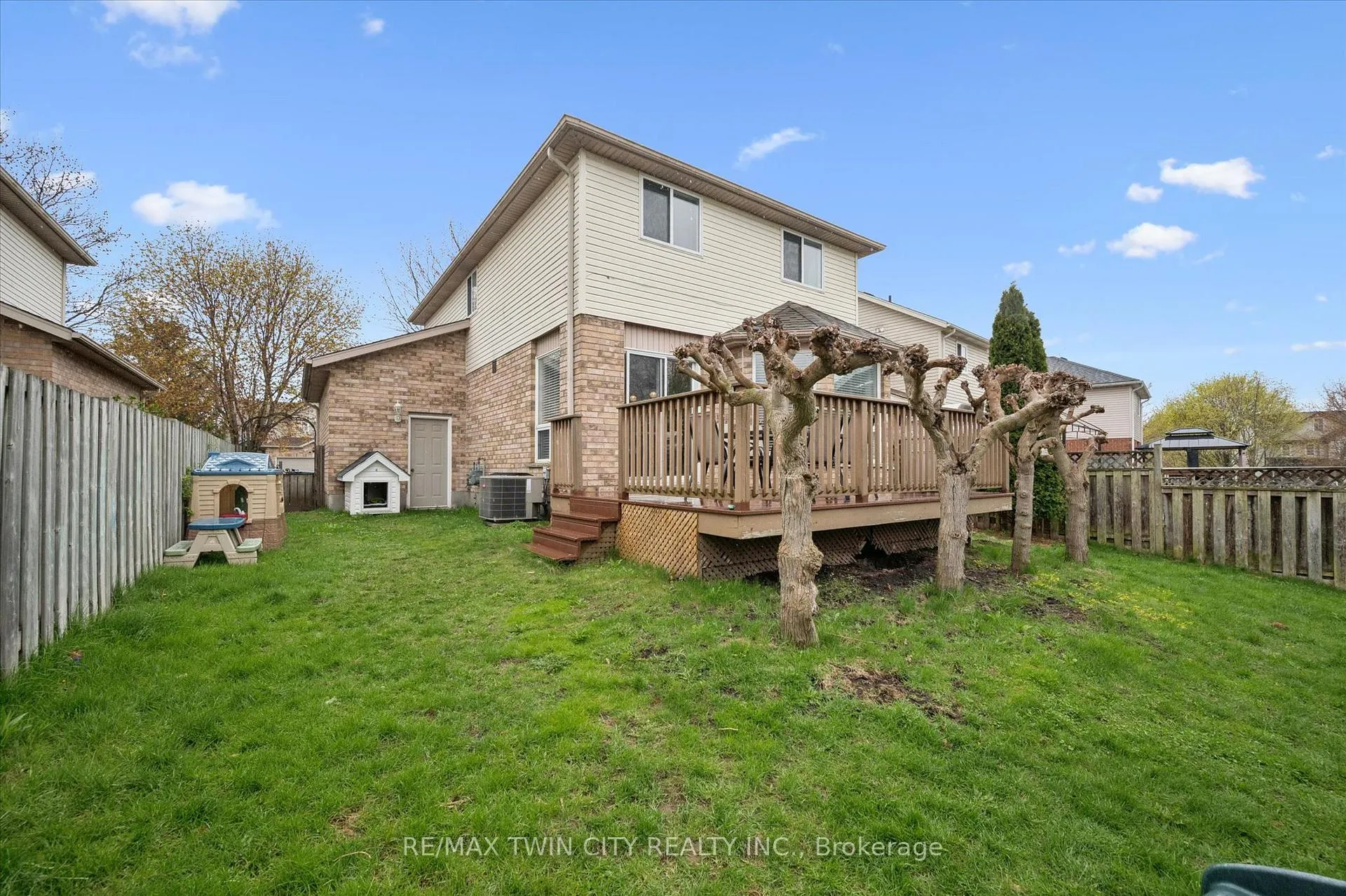 Photo 30 of 116 Kerwood Drive, Cambridge — HOMEH