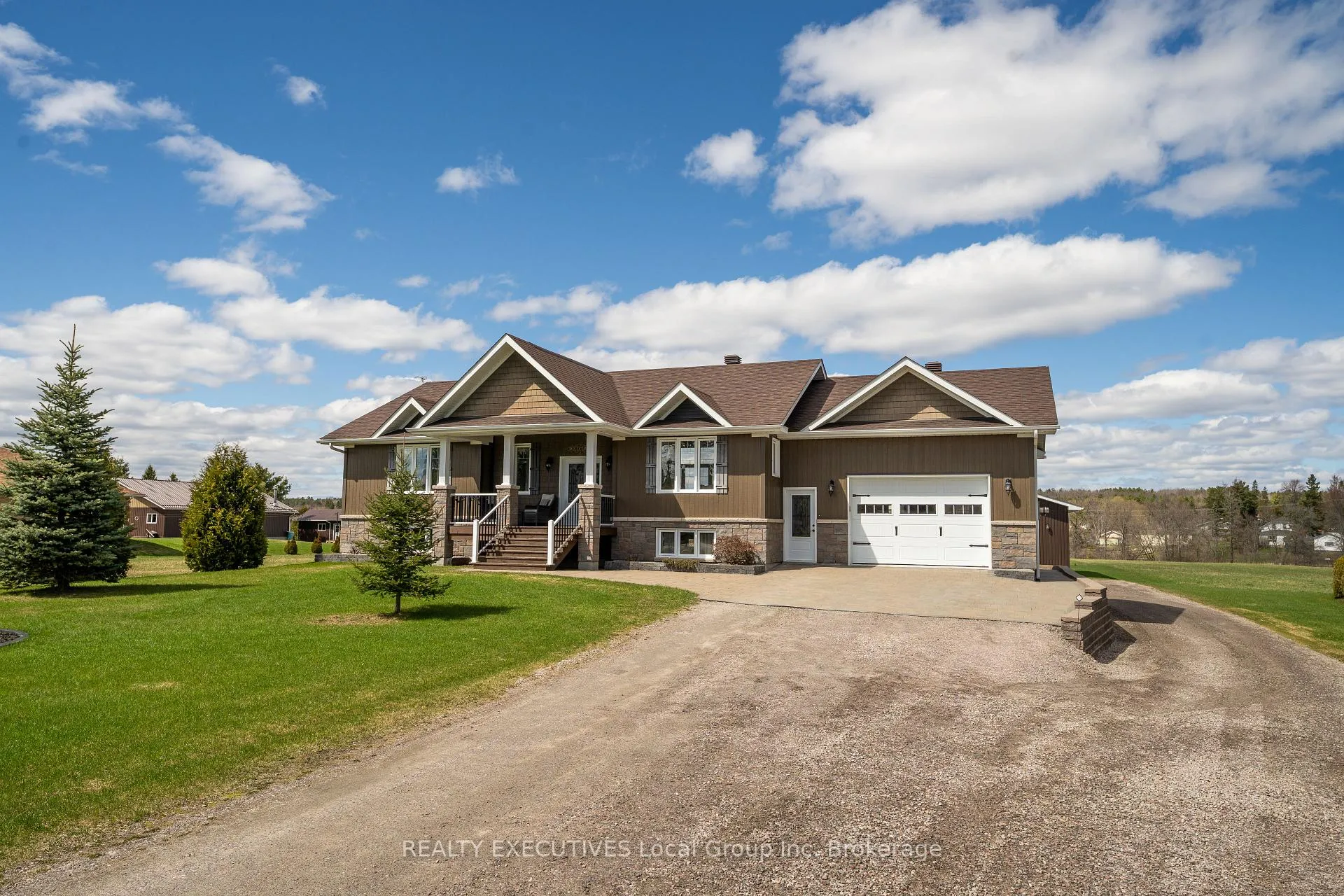 Photo 1 of 933 Betty Road, West Nipissing, Verner — HOMEH