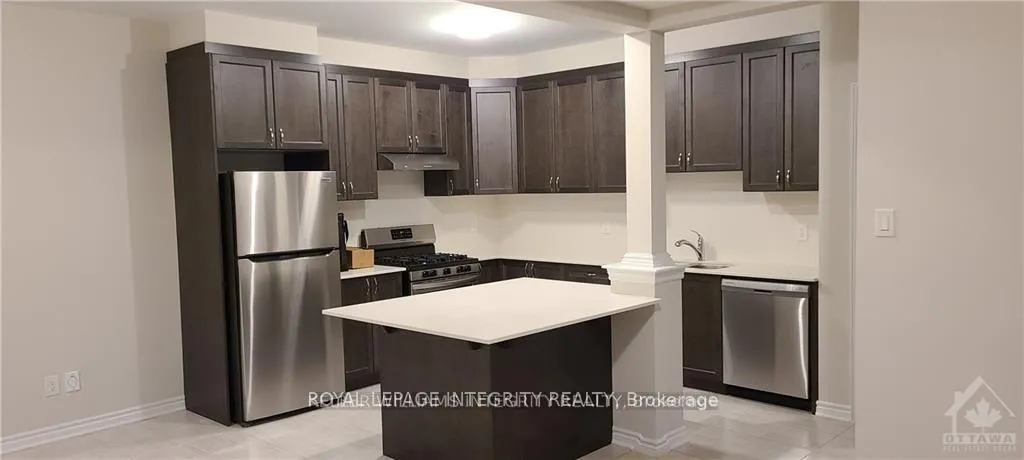 Photo 8 of 200 Atima Circle, Ottawa, Barrhaven - Half Moon Bay — HOMEH