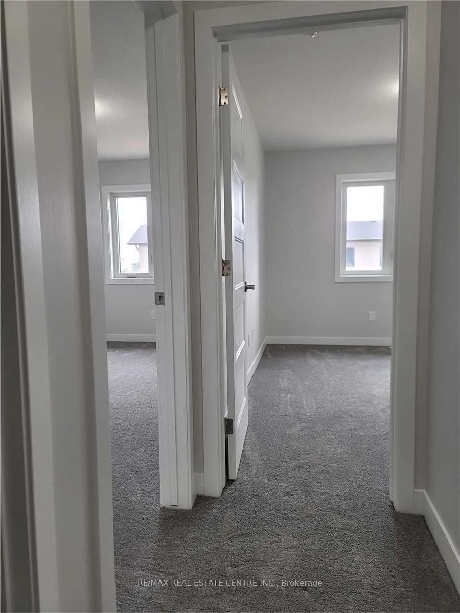 Photo 5 of Unit 87, 3380 Singleton Avenue, London, South W — HOMEH