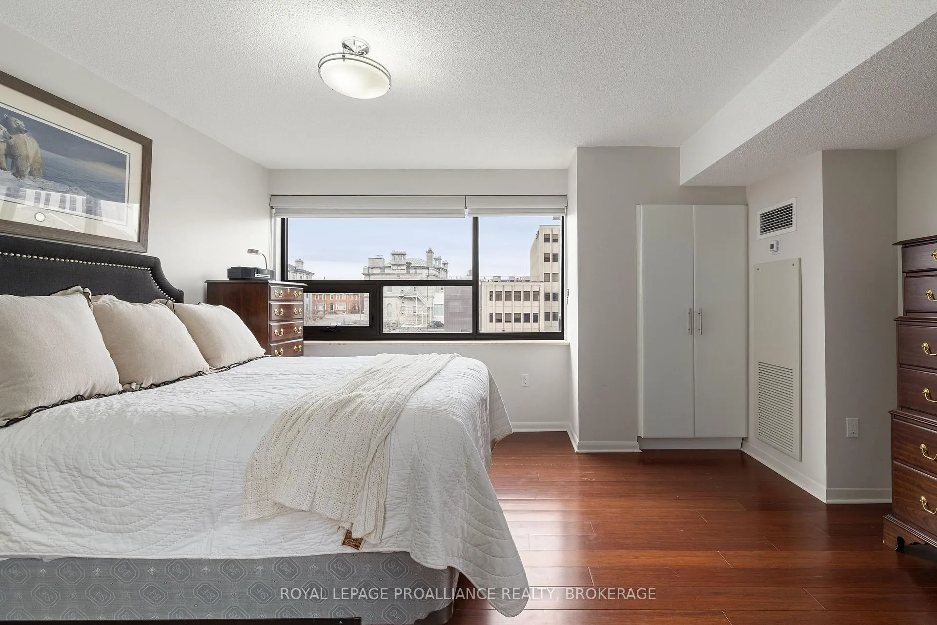 Photo 17 of Unit 301, 165 Ontario Street, Kingston, Central City East — HOMEH