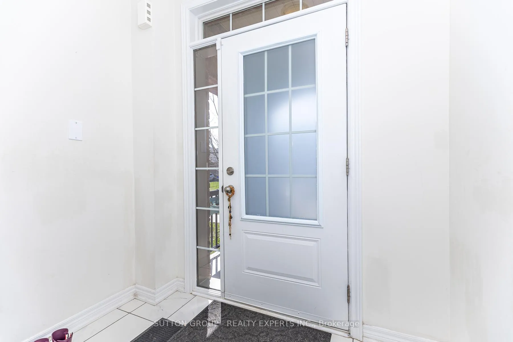 Photo 3 of 130 Ice Palace Crescent, Oshawa, Windfields — HOMEH