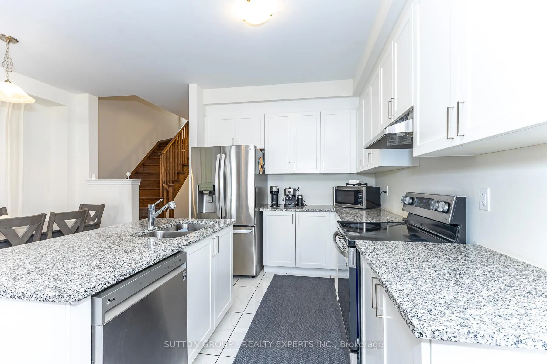 Photo 16 of 130 Ice Palace Crescent, Oshawa, Windfields — HOMEH