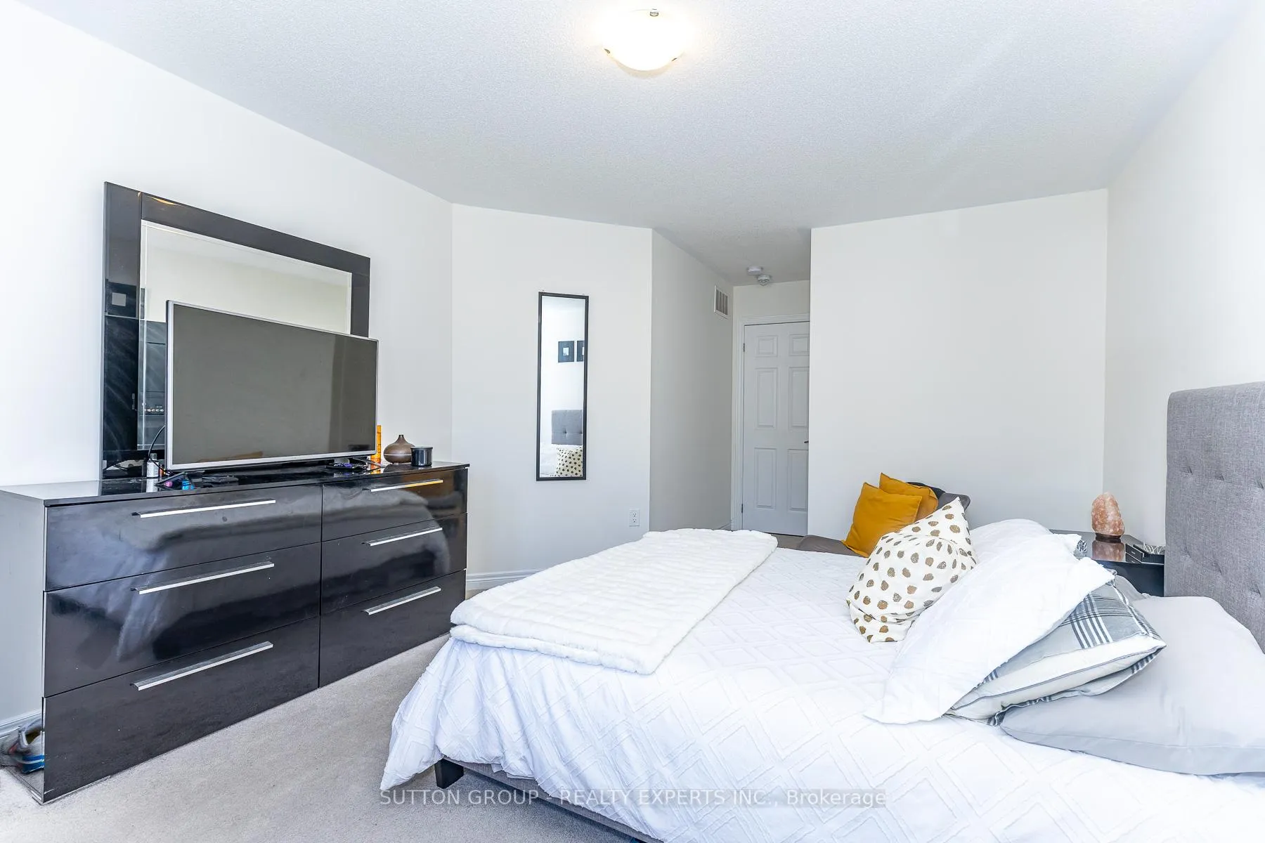 Photo 39 of 130 Ice Palace Crescent, Oshawa, Windfields — HOMEH
