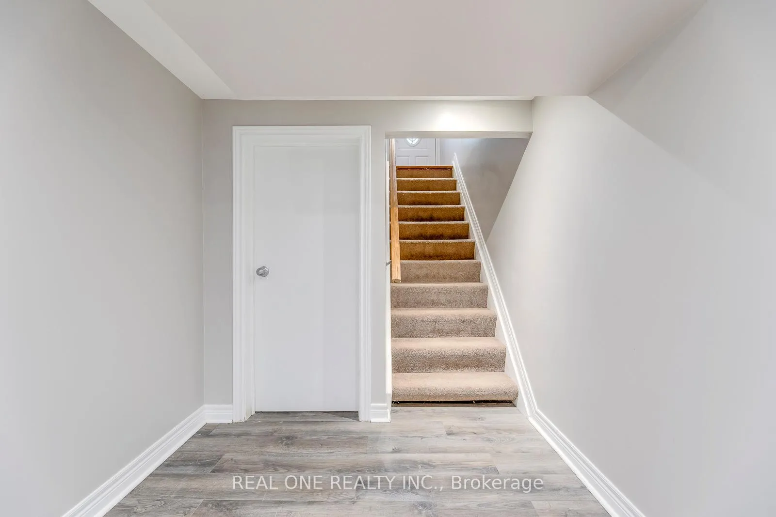 Photo 23 of 2181 Courtland Drive, Burlington, Brant — HOMEH