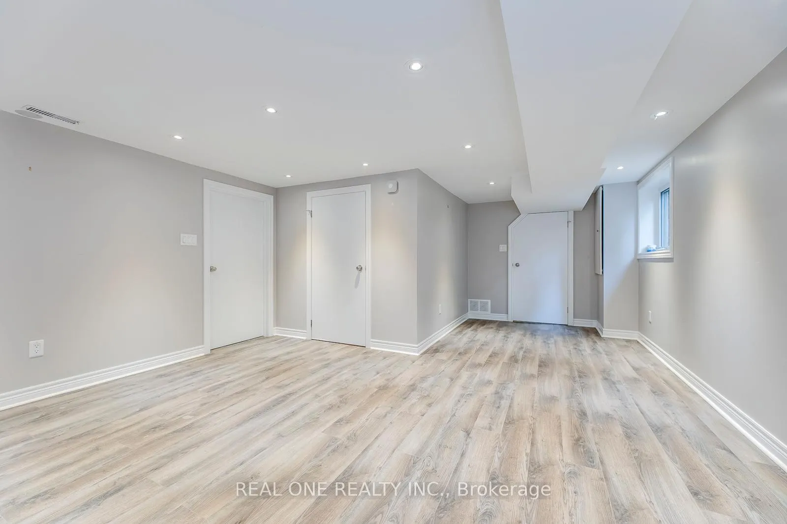Photo 29 of 2181 Courtland Drive, Burlington, Brant — HOMEH