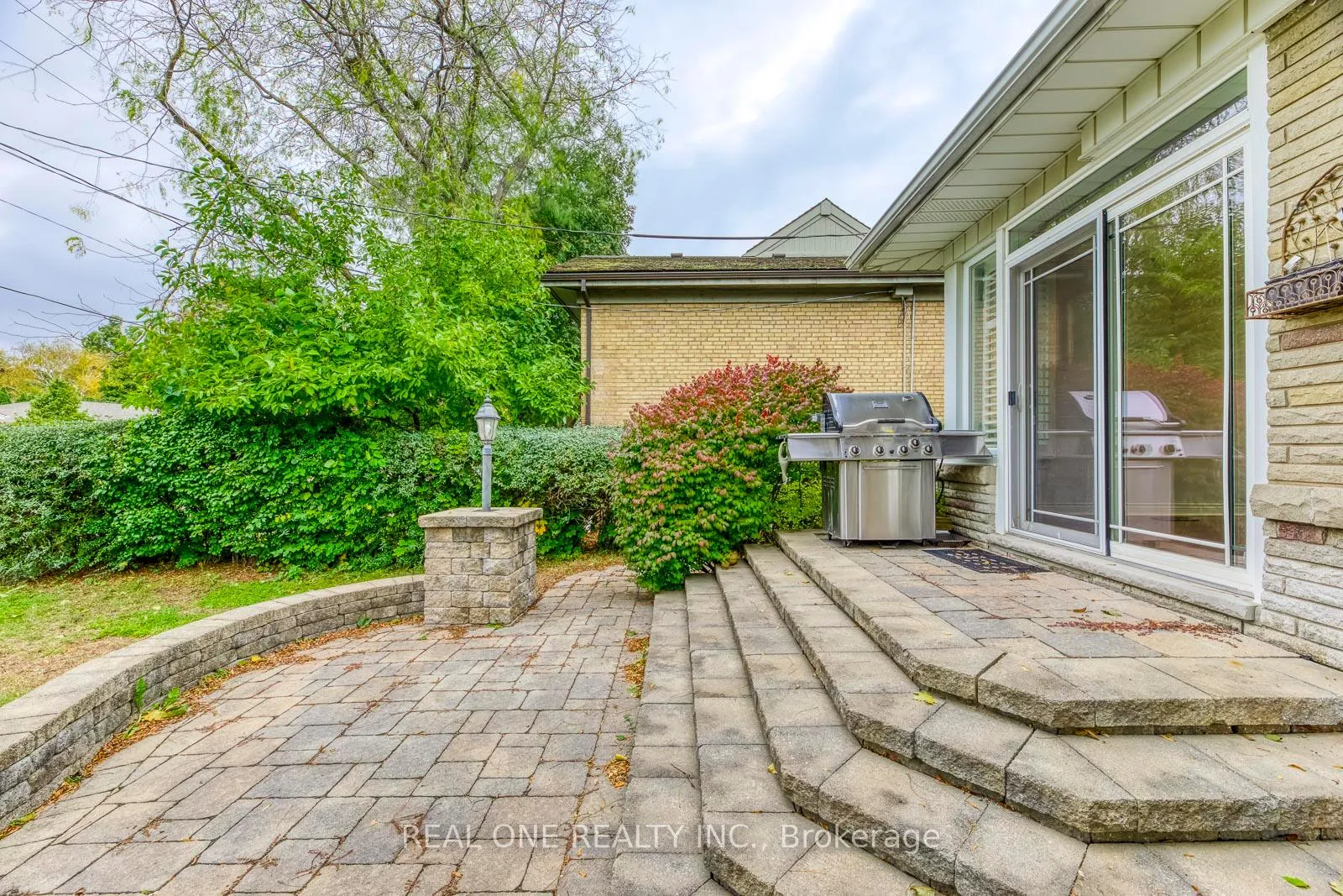 Photo 39 of 2181 Courtland Drive, Burlington, Brant — HOMEH
