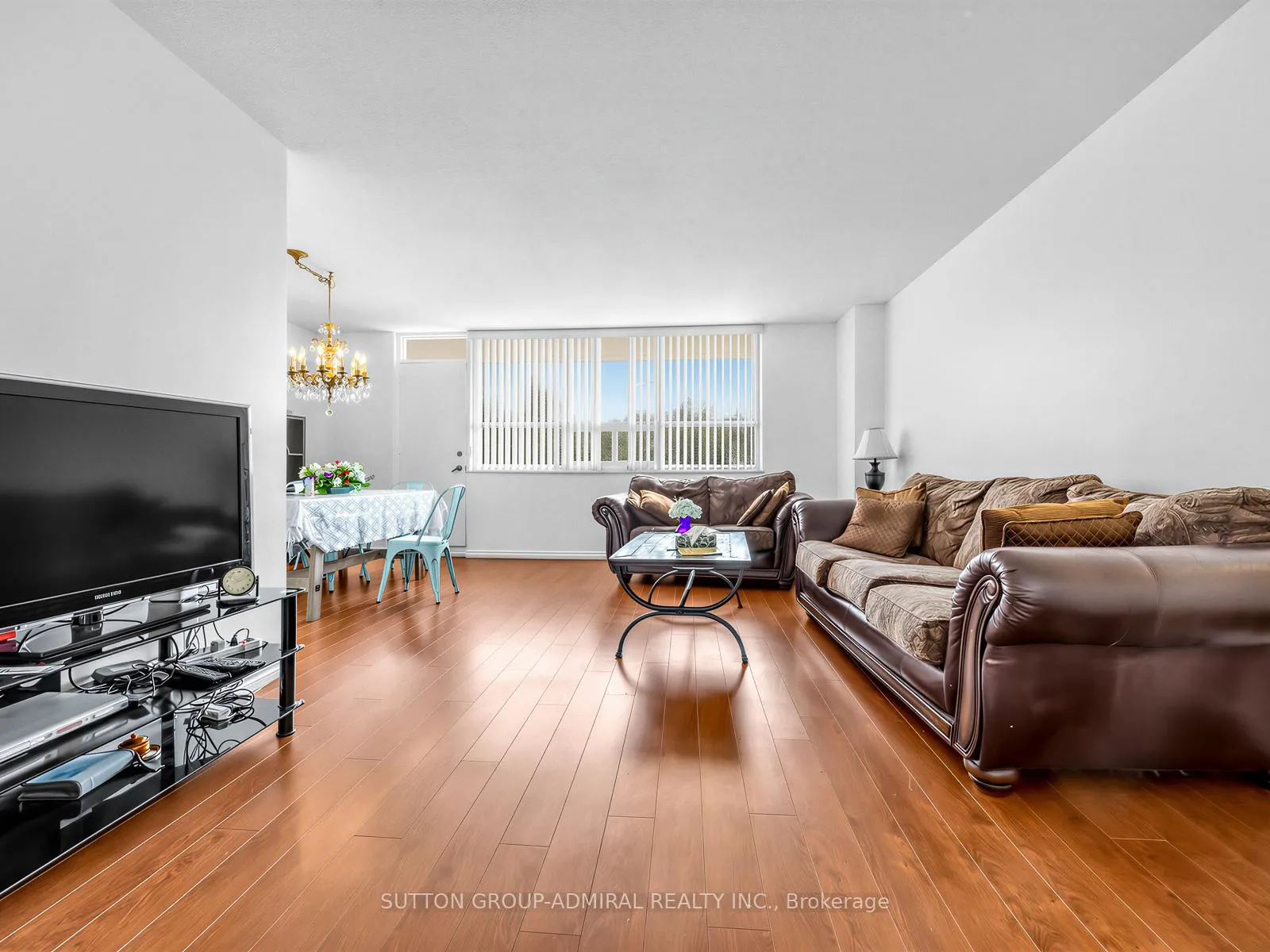 Photo 5 of Unit 505, 130 Neptune Drive, Toronto, Englemount-Lawrence — HOMEH
