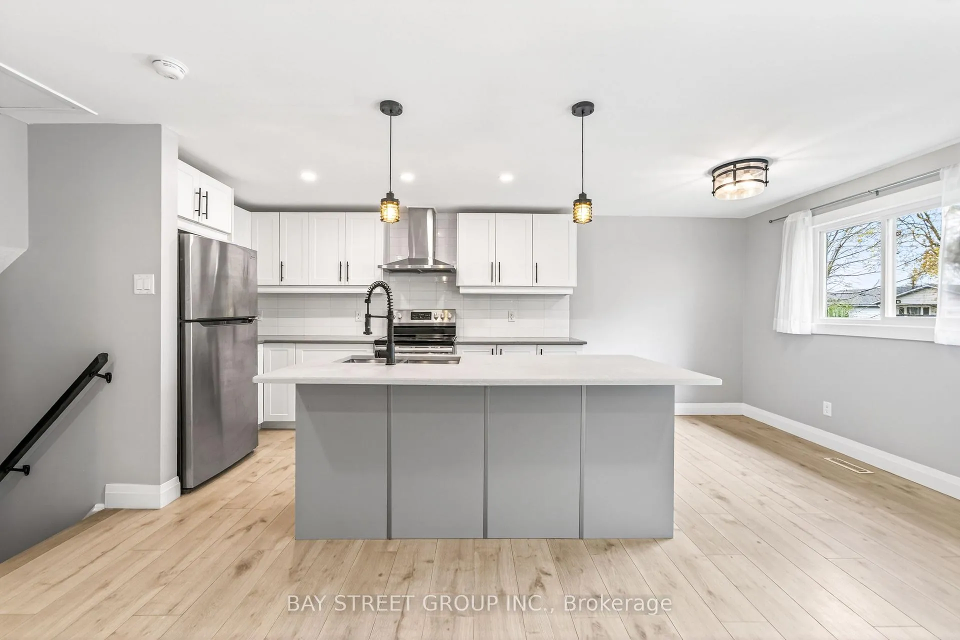 Photo 5 of 41 Helene Crescent, Waterloo, Maple Hills — HOMEH