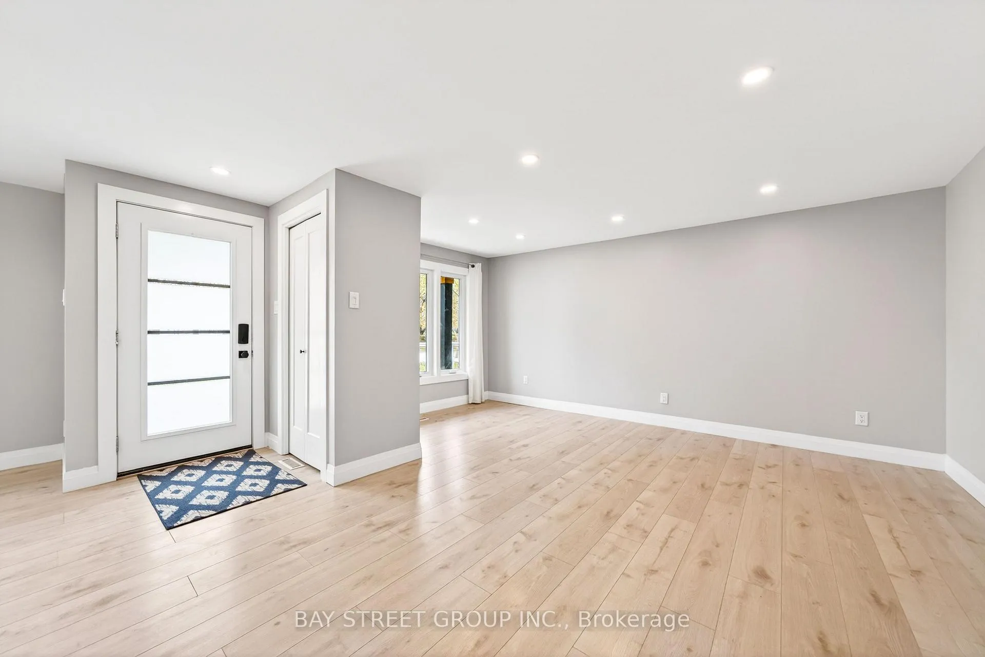 Photo 12 of 41 Helene Crescent, Waterloo, Maple Hills — HOMEH