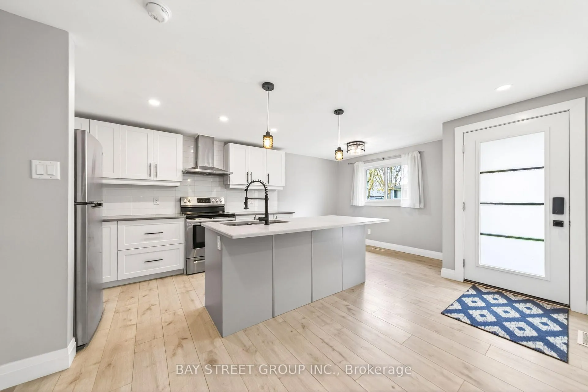 Photo 15 of 41 Helene Crescent, Waterloo, Maple Hills — HOMEH