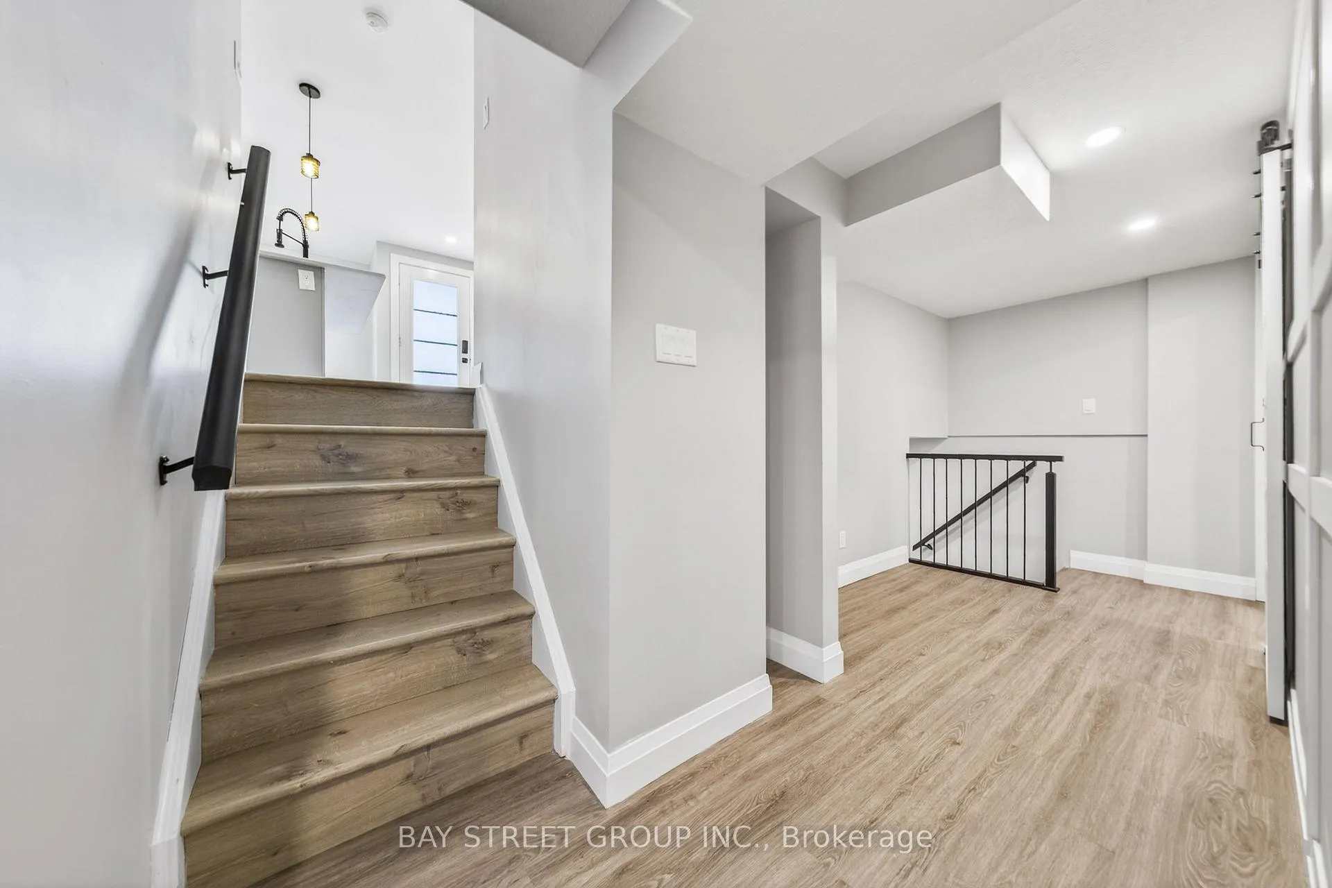 Photo 25 of 41 Helene Crescent, Waterloo, Maple Hills — HOMEH