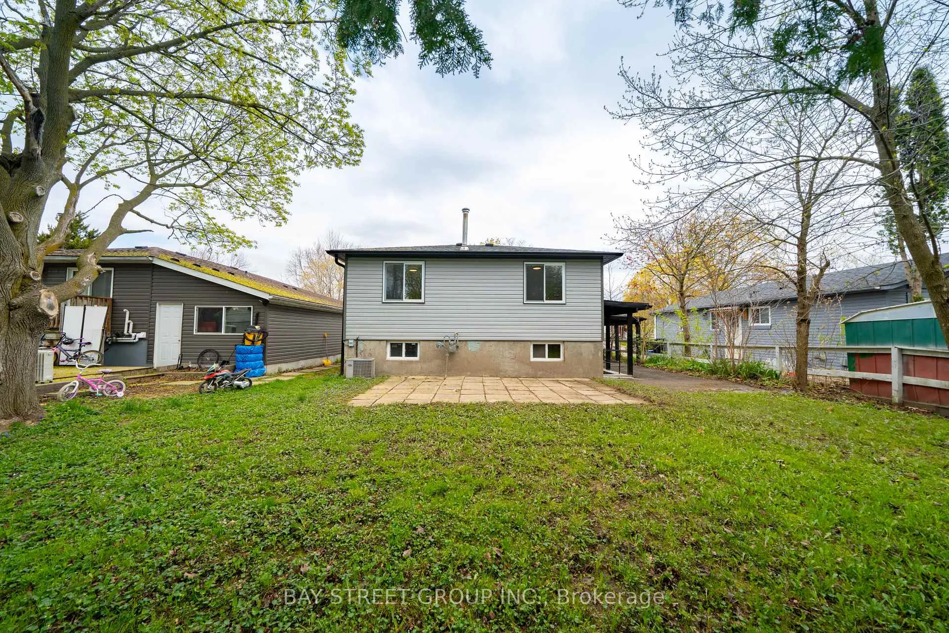 Photo 39 of 41 Helene Crescent, Waterloo, Maple Hills — HOMEH