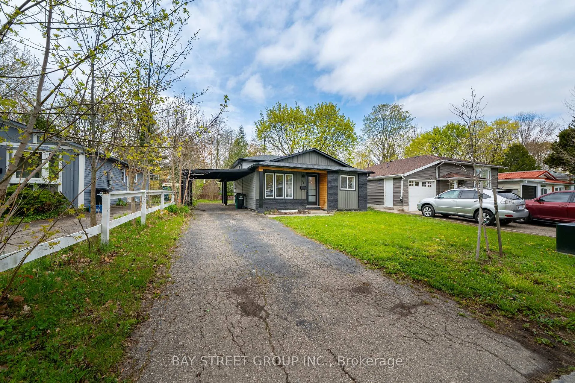 Photo 43 of 41 Helene Crescent, Waterloo, Maple Hills — HOMEH