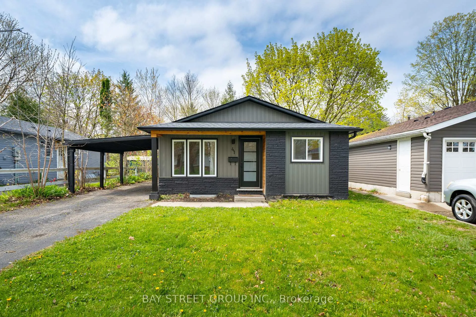 Photo 48 of 41 Helene Crescent, Waterloo, Maple Hills — HOMEH