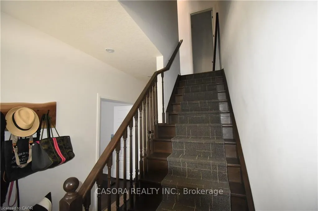 Photo 4 of Unit 5, 2362 New Street, Burlington, Brant — HOMEH