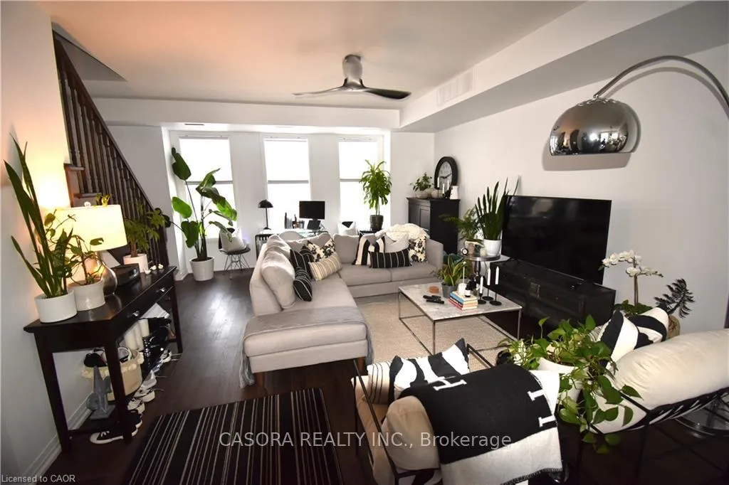 Photo 5 of Unit 5, 2362 New Street, Burlington, Brant — HOMEH