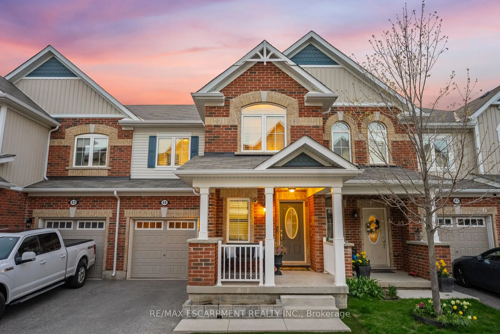 Photo 1 of Unit 44, 22 Spring Creek Drive, Hamilton, Waterdown — HOMEH