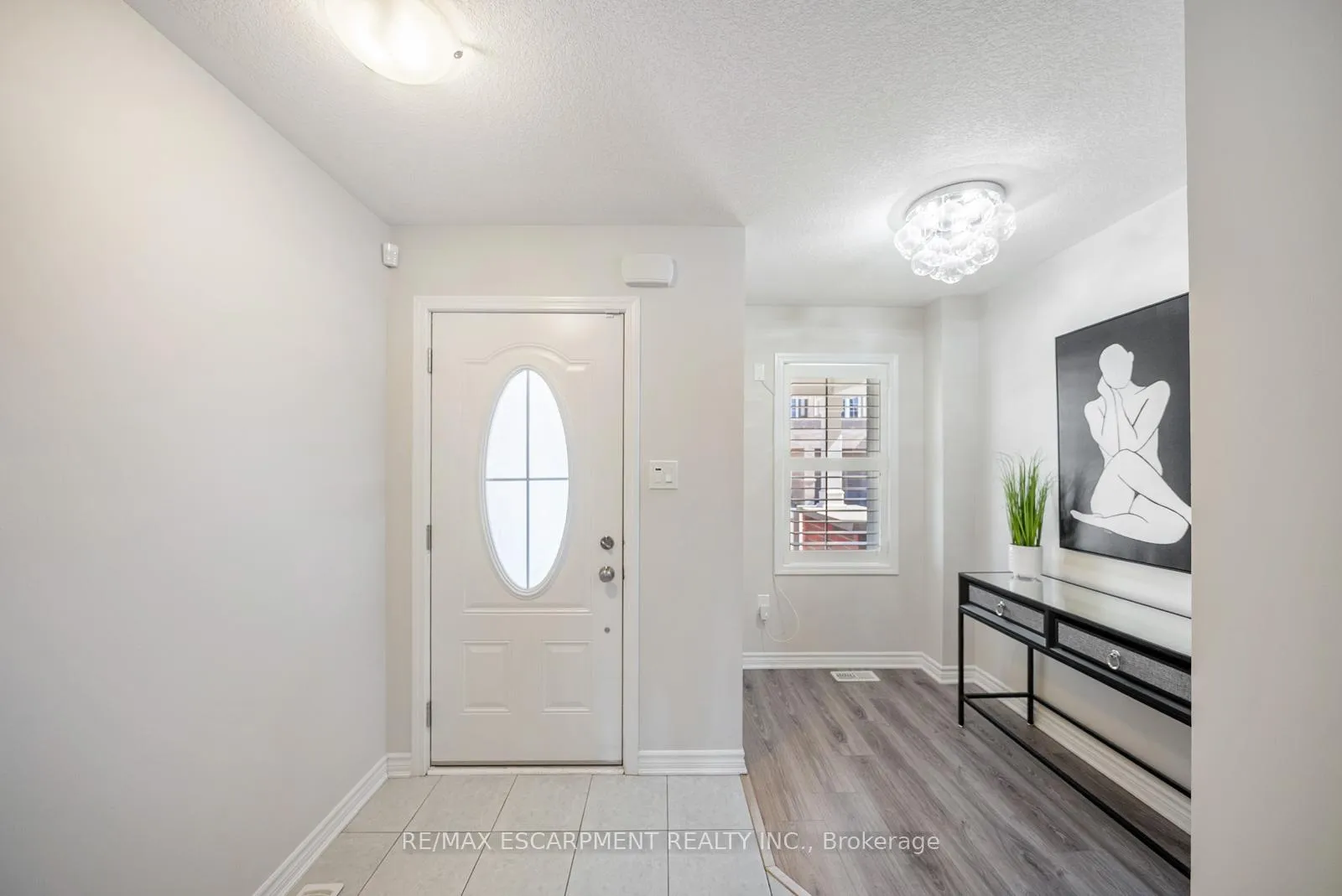 Photo 4 of Unit 44, 22 Spring Creek Drive, Hamilton, Waterdown — HOMEH