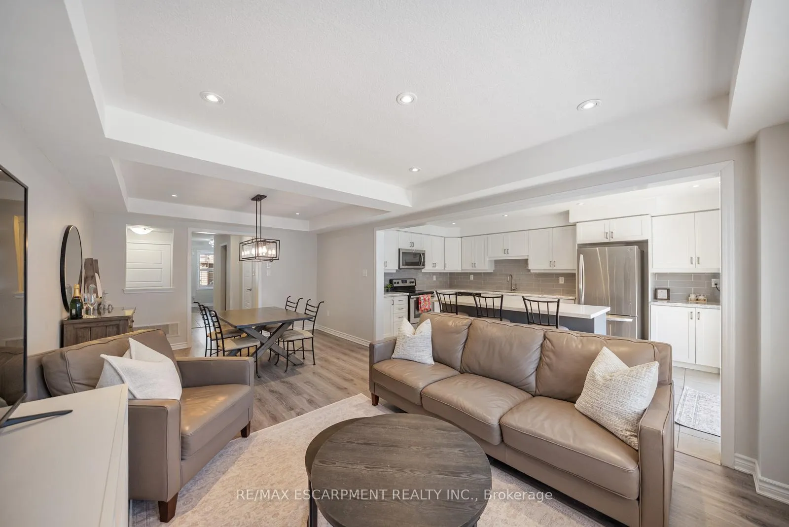 Photo 12 of Unit 44, 22 Spring Creek Drive, Hamilton, Waterdown — HOMEH