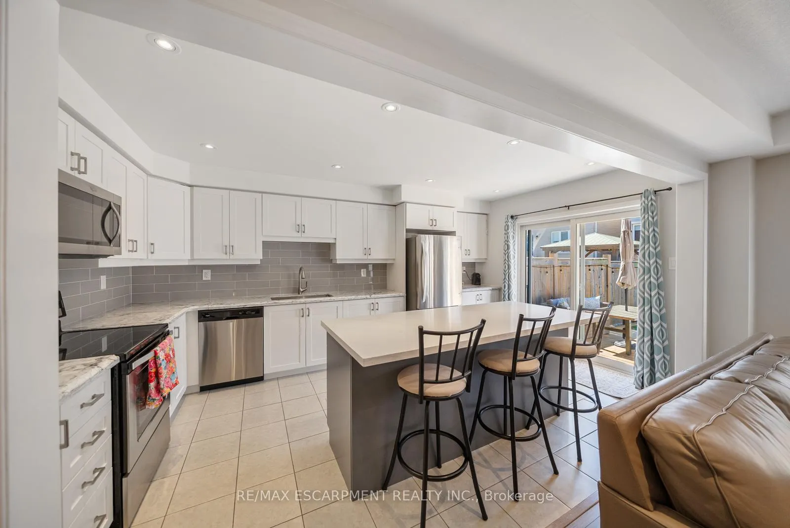 Photo 13 of Unit 44, 22 Spring Creek Drive, Hamilton, Waterdown — HOMEH