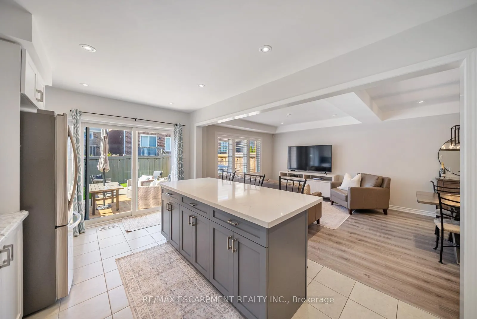Photo 15 of Unit 44, 22 Spring Creek Drive, Hamilton, Waterdown — HOMEH