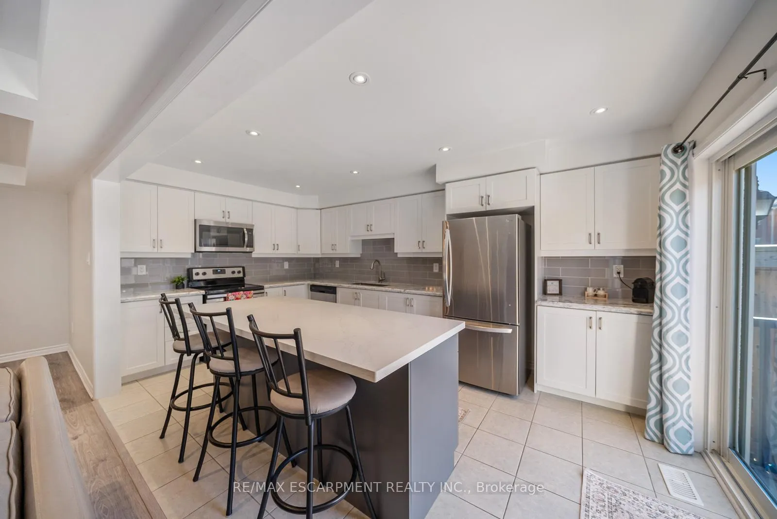 Photo 16 of Unit 44, 22 Spring Creek Drive, Hamilton, Waterdown — HOMEH