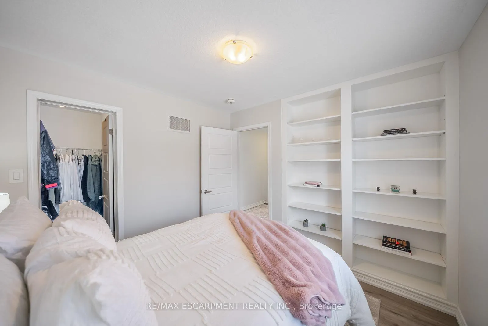 Photo 30 of Unit 44, 22 Spring Creek Drive, Hamilton, Waterdown — HOMEH