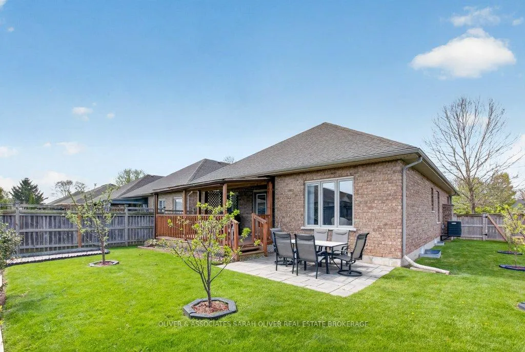 Photo 2 of Unit 1, 200 Enterprise Drive, Middlesex Centre, Kilworth — HOMEH