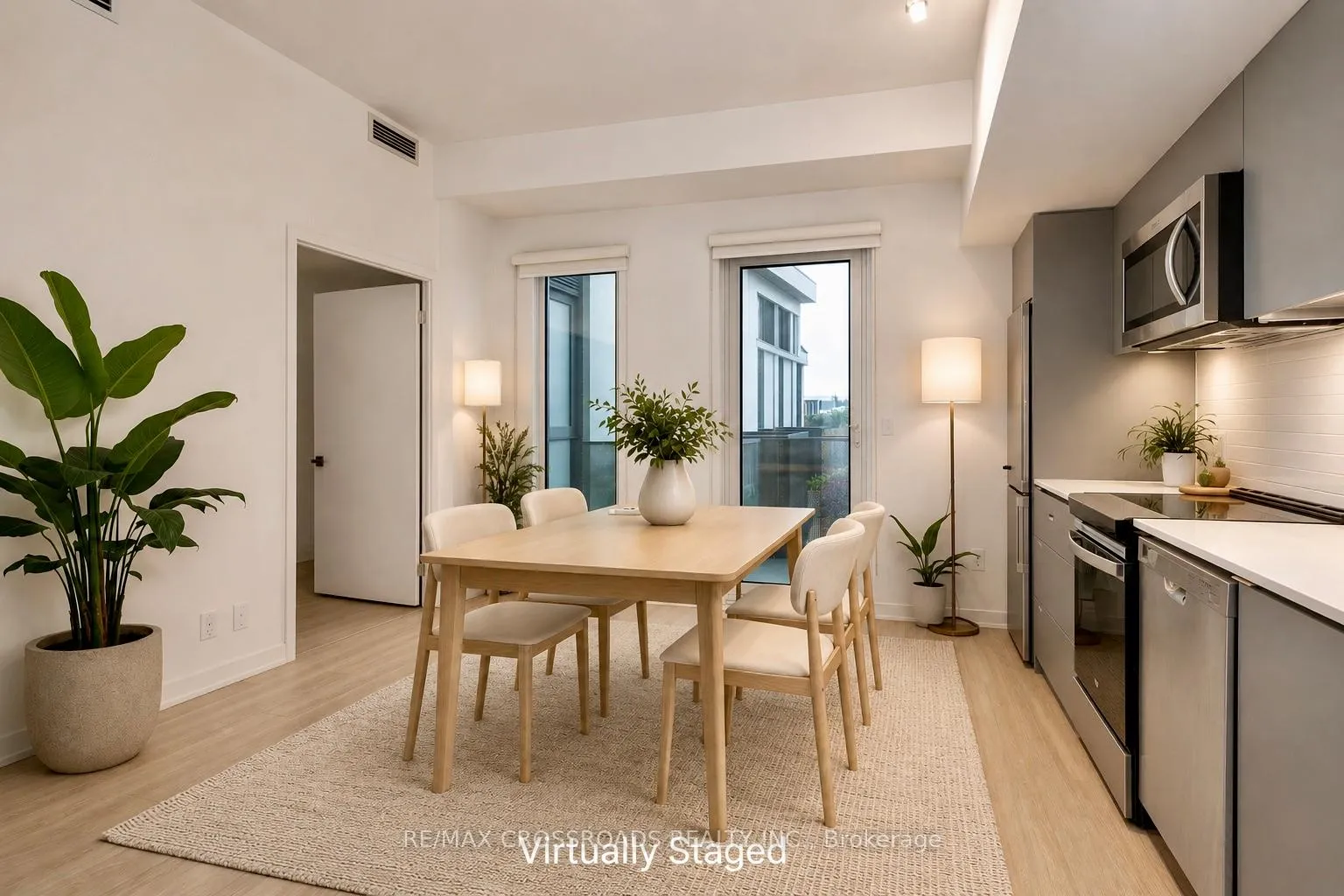 Photo 5 of Unit 550, 500 Wilson Avenue, North York, Clanton Park — HOMEH