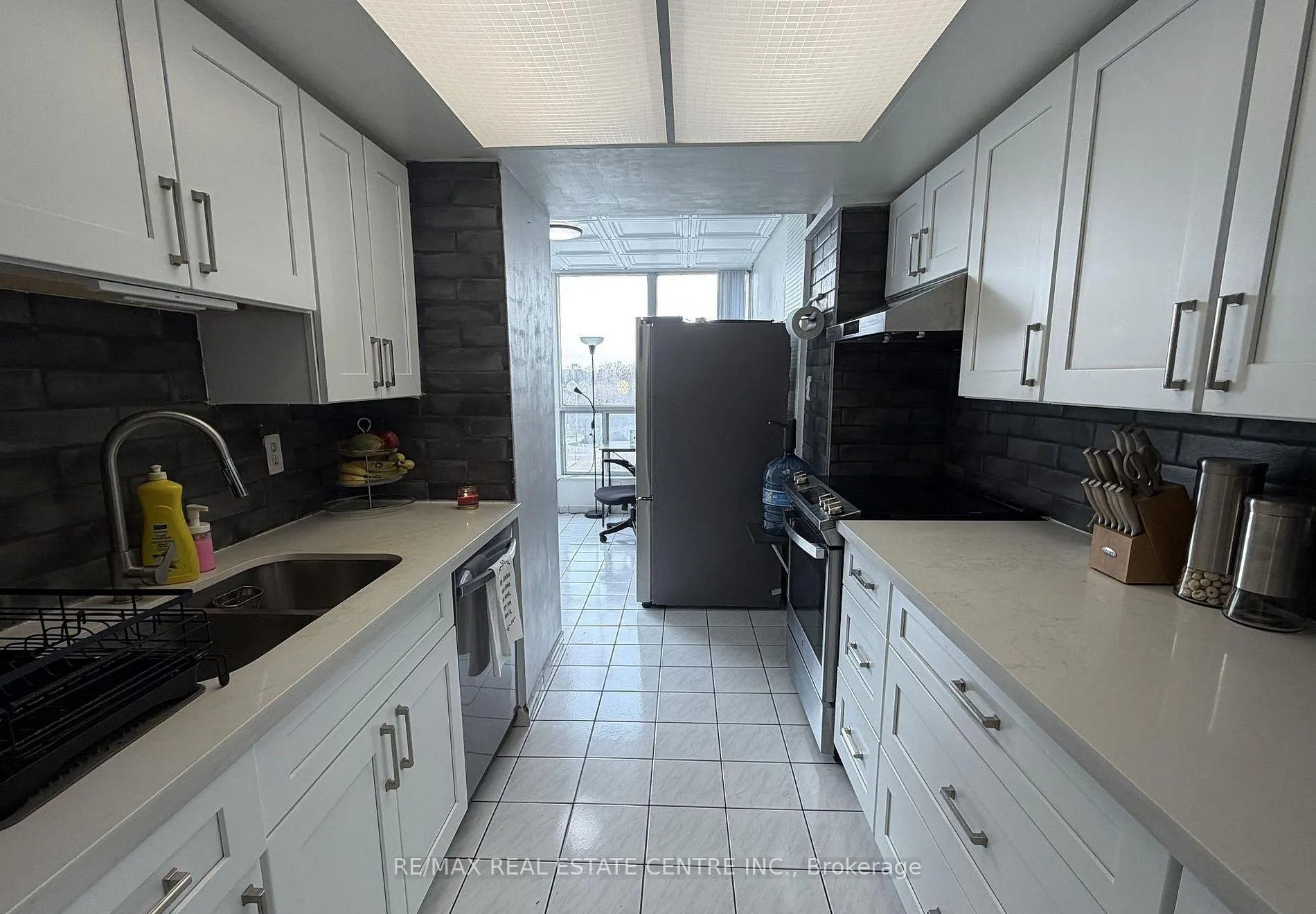 Photo 5 of Unit 510, 3 Rowntree Road, Etobicoke, Mount Olive-Silverstone-Jamestown — HOMEH