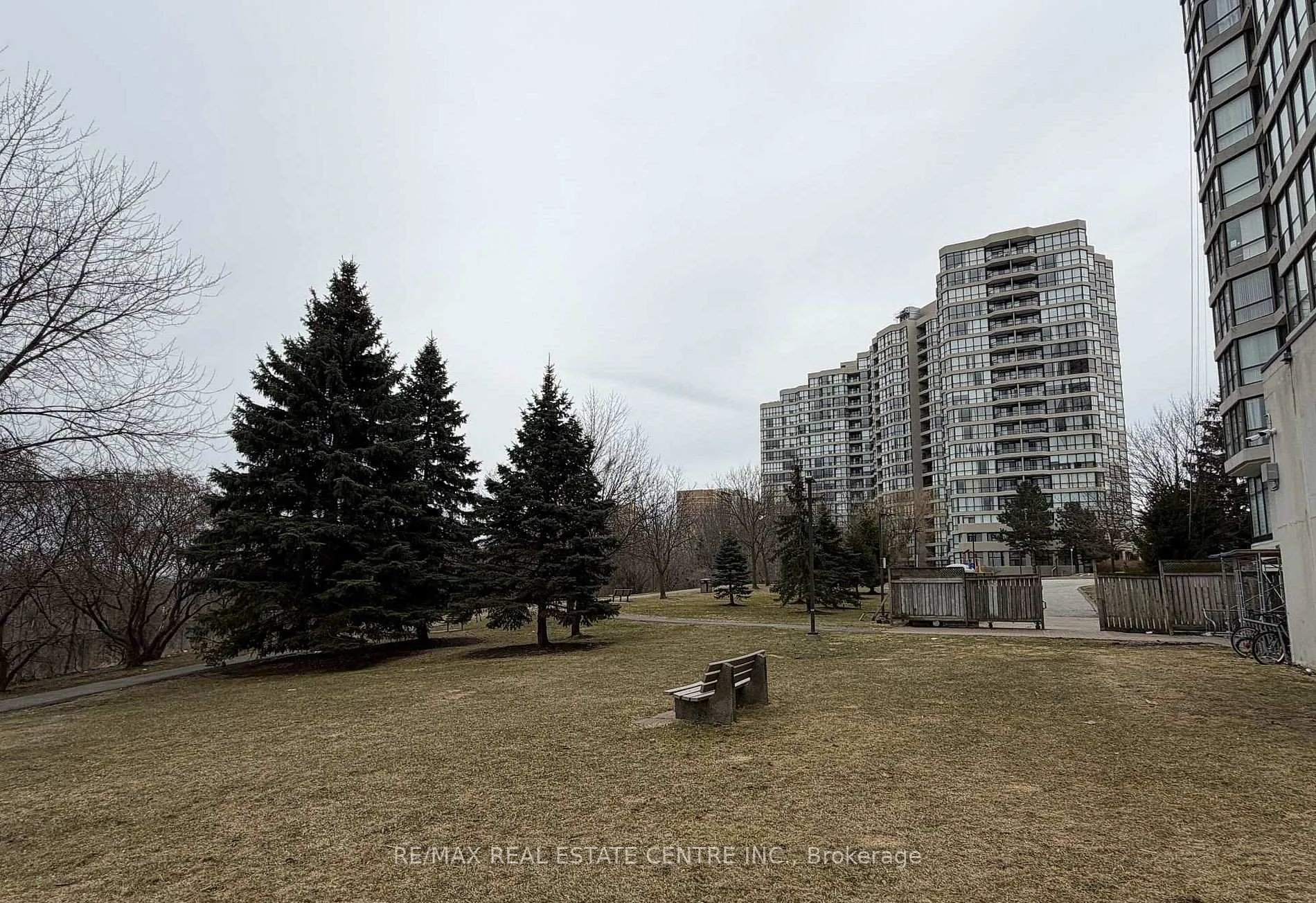 Photo 28 of Unit 510, 3 Rowntree Road, Etobicoke, Mount Olive-Silverstone-Jamestown — HOMEH