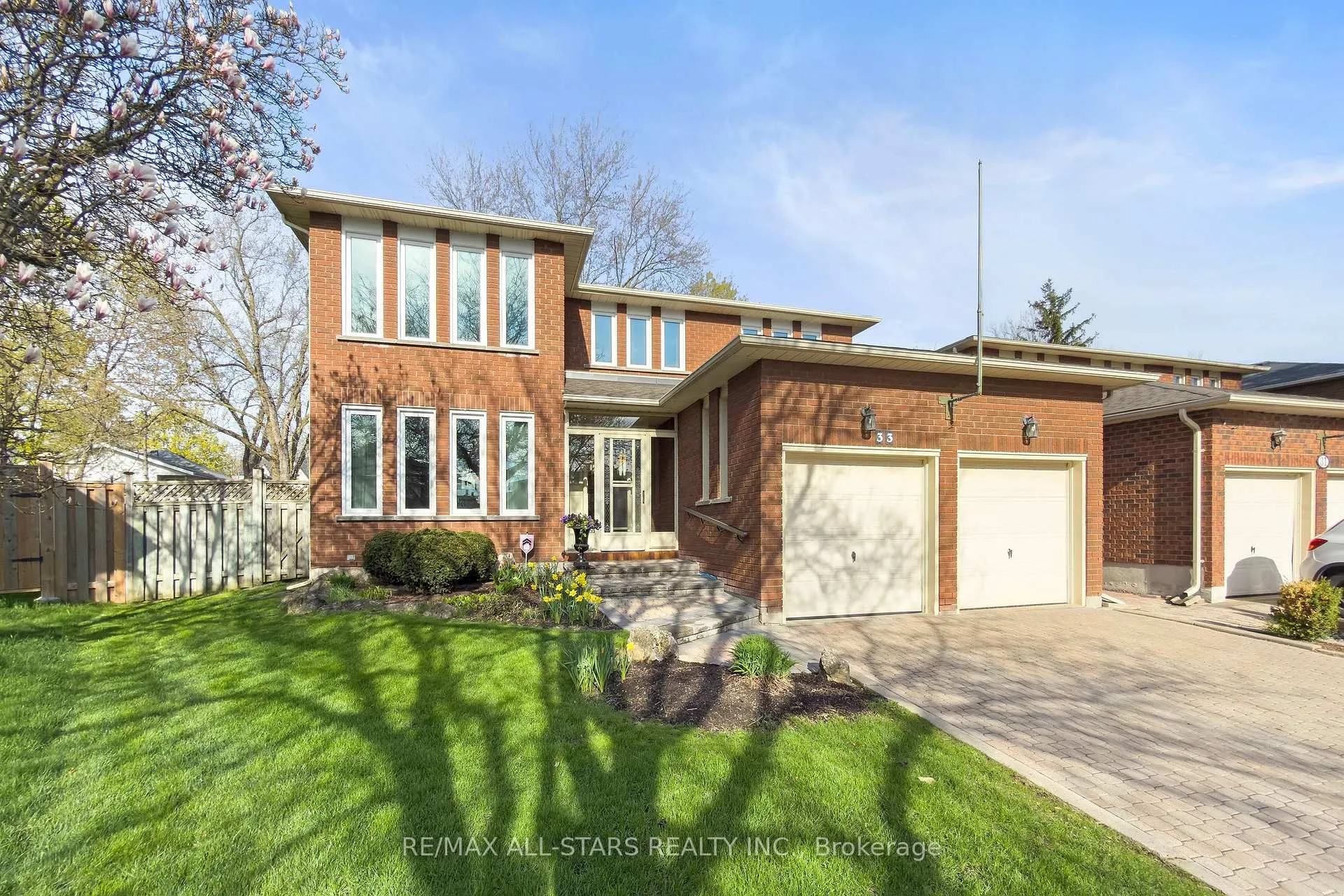 Photo 1 of 33 Carpenter Court, Markham, Raymerville — HOMEH
